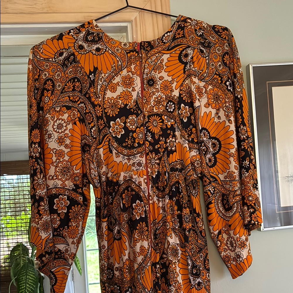 1970s Mexican dress. Orange, blue white maxi. Bishop Sleeves zipper back. - Picture 4 of 7